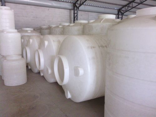 大（dà）型（xíng）塑（sù）料水塔